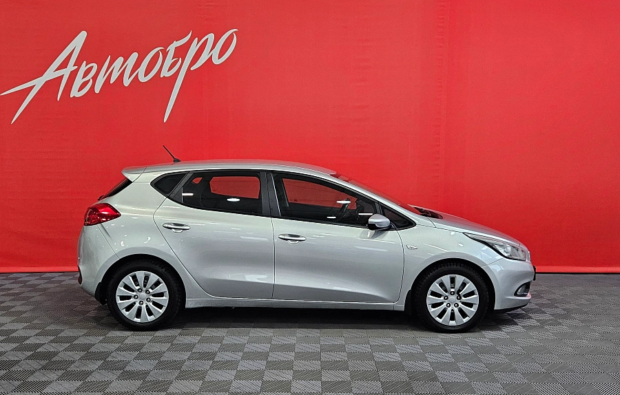 Kia Ceed, II 2013
