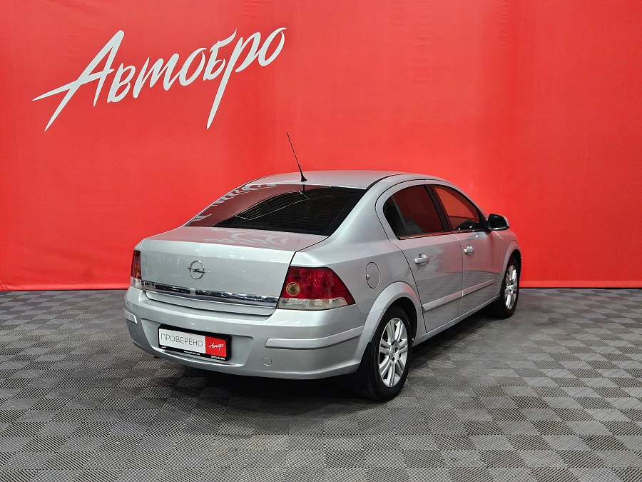 Opel Astra, H Рестайлинг 2011