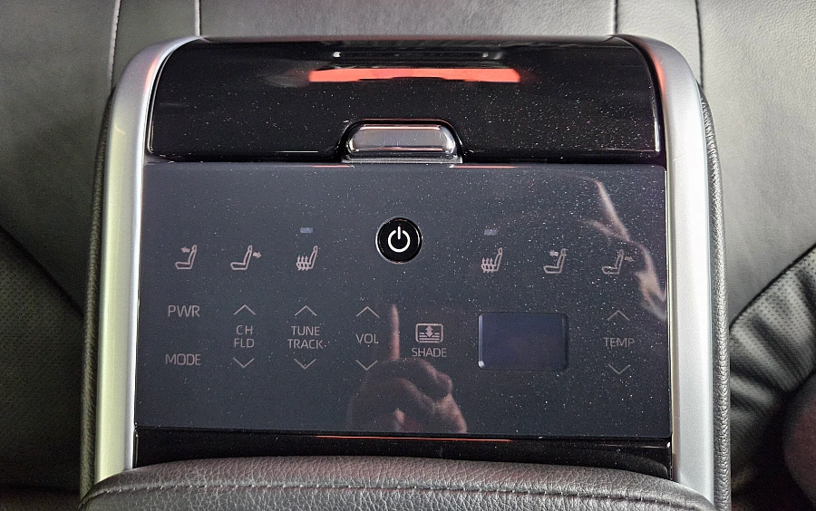Toyota Camry, VIII (XV70) 2020