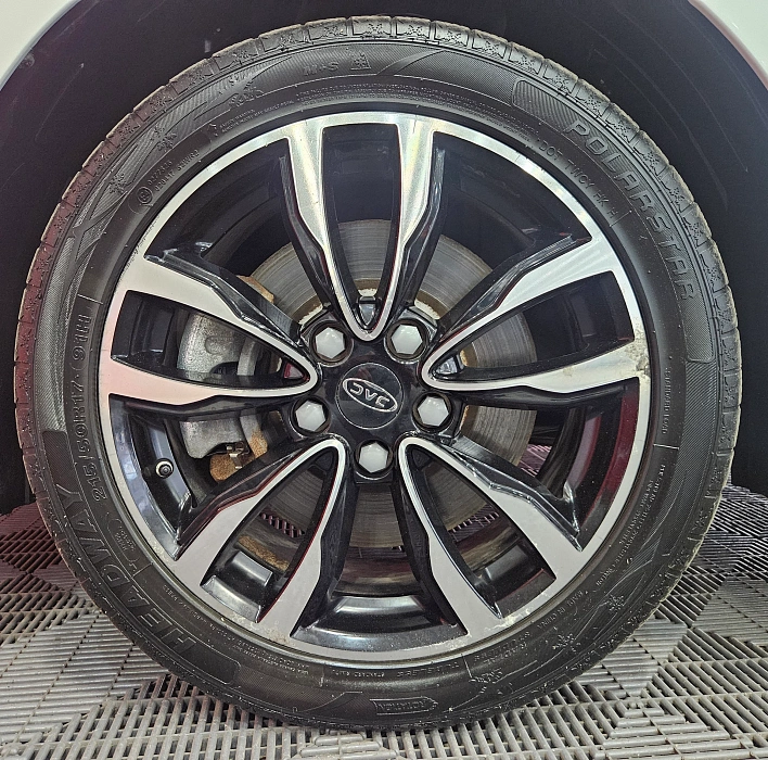 JAC J7, I 2023