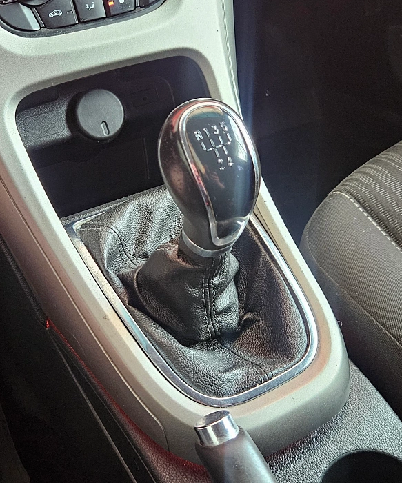 Opel Astra, J 2010