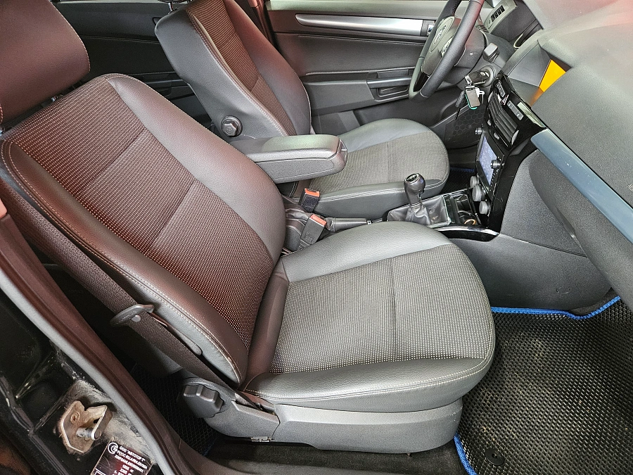 Opel Astra, H Рестайлинг 2012