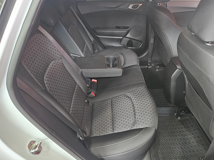 Kia Ceed, III 2021