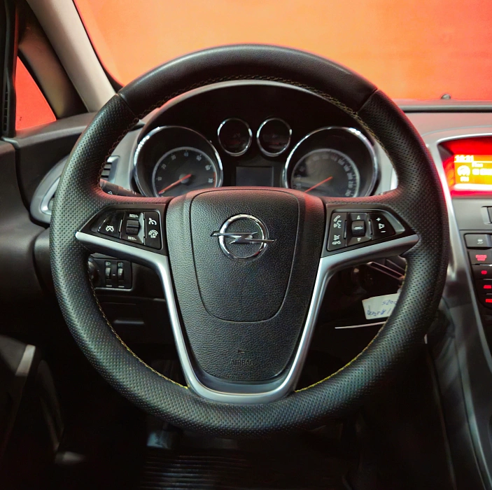 Opel Astra, J Рестайлинг 2012
