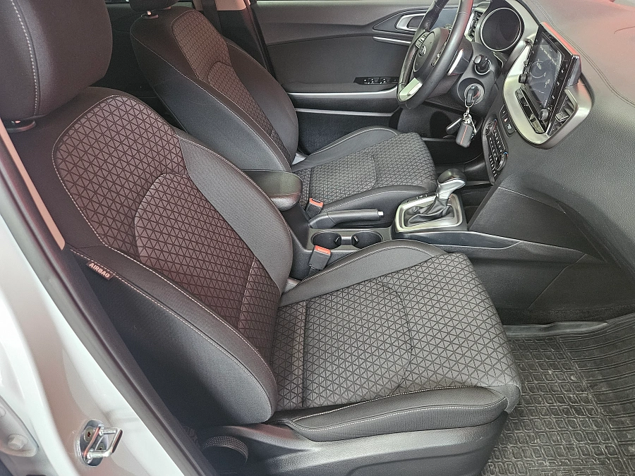 Kia Ceed, III 2021
