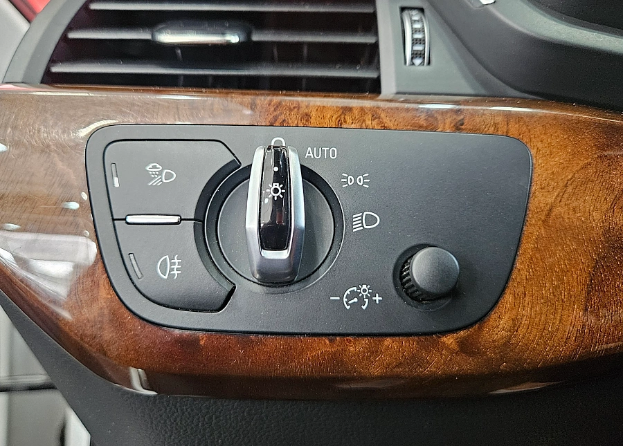 Audi A4, V (B9) 2016