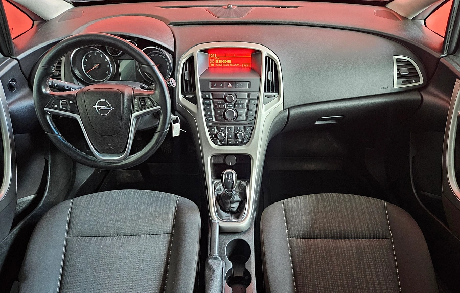 Opel Astra, J 2010