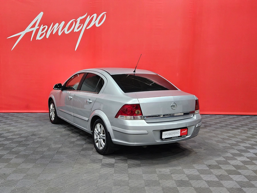 Opel Astra, H Рестайлинг 2011