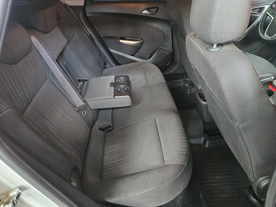 Opel Astra, J 2010