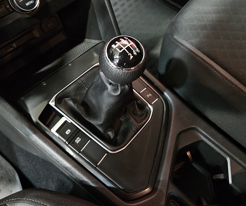 Volkswagen Tiguan, II 2018