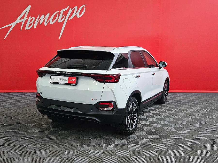 FAW Bestune T77, I 2022