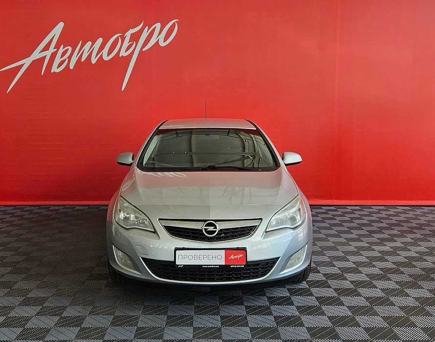 Opel Astra, J 2010