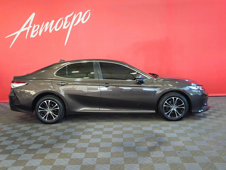 Toyota Camry, VIII (XV70) 2019