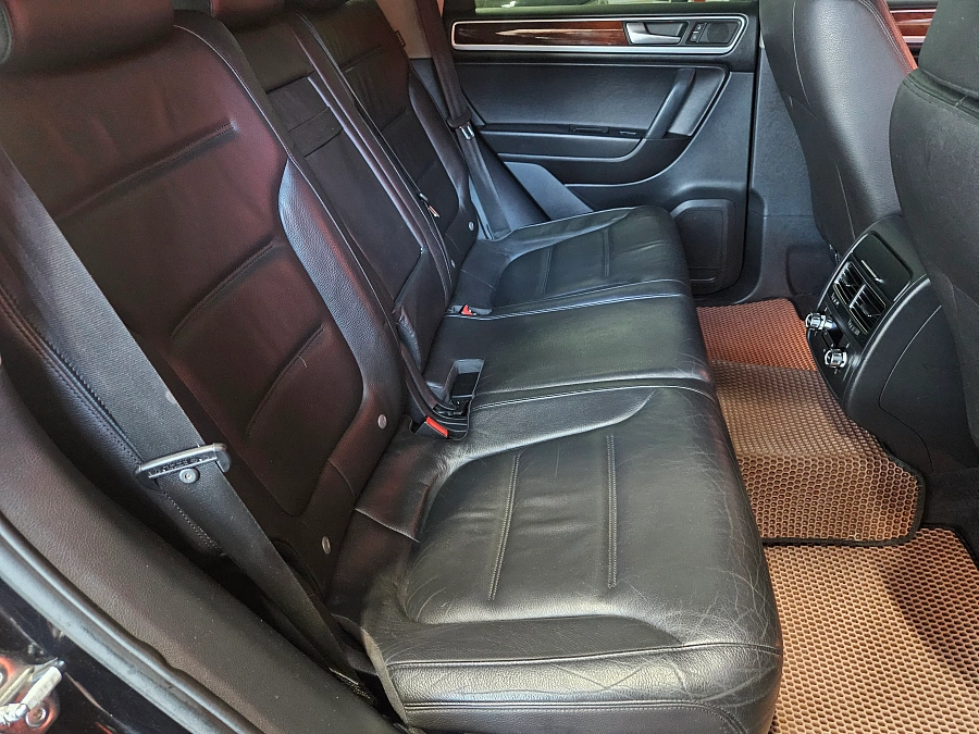 Volkswagen Touareg, II 2010