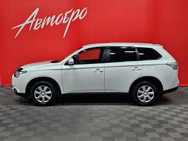 Mitsubishi Outlander, III 2014