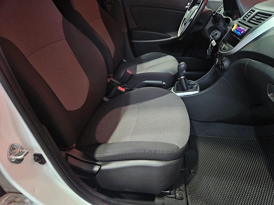 Hyundai Solaris, I 2013