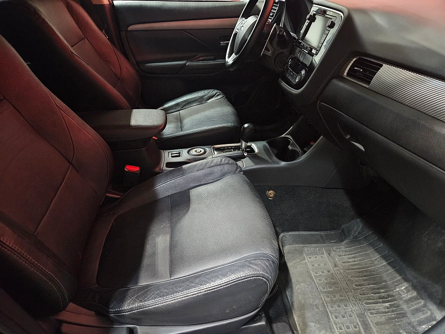Mitsubishi Outlander, III Рестайлинг 2014