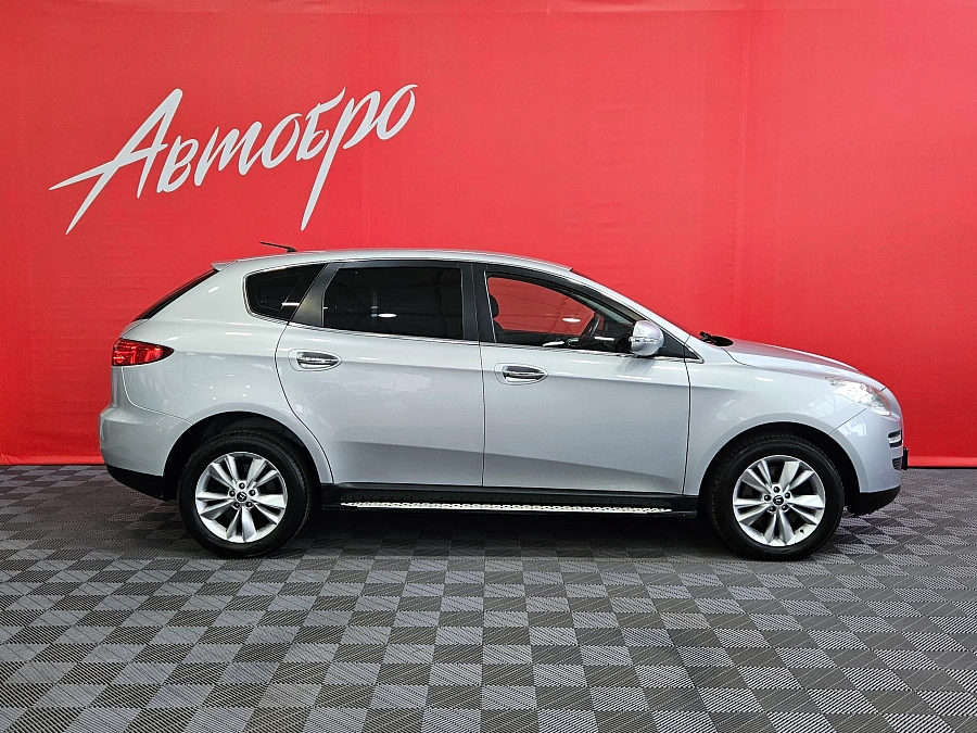 Luxgen Luxgen7 SUV, I 2013