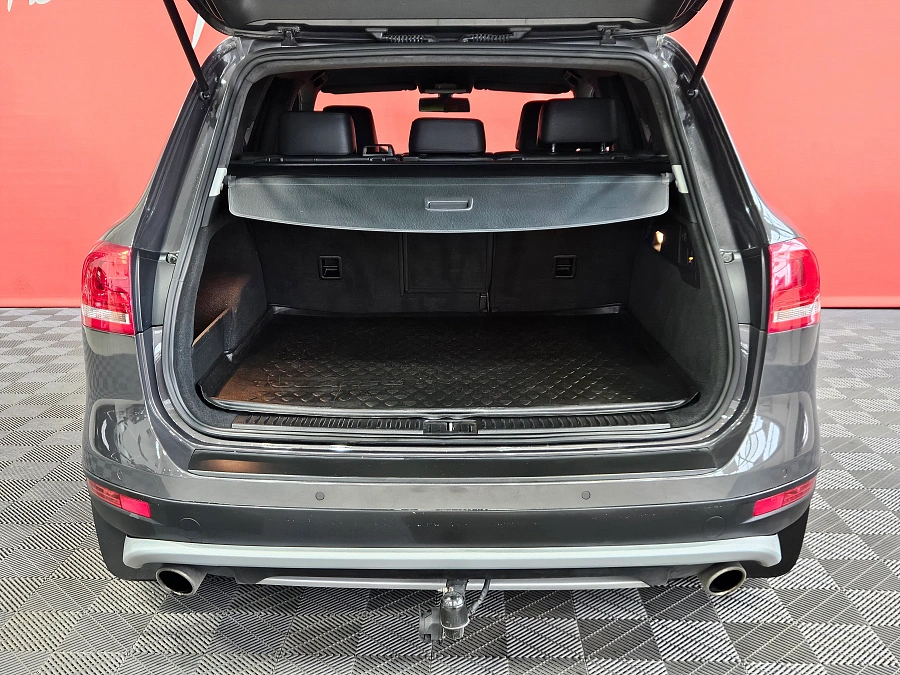 Volkswagen Touareg, II 2011