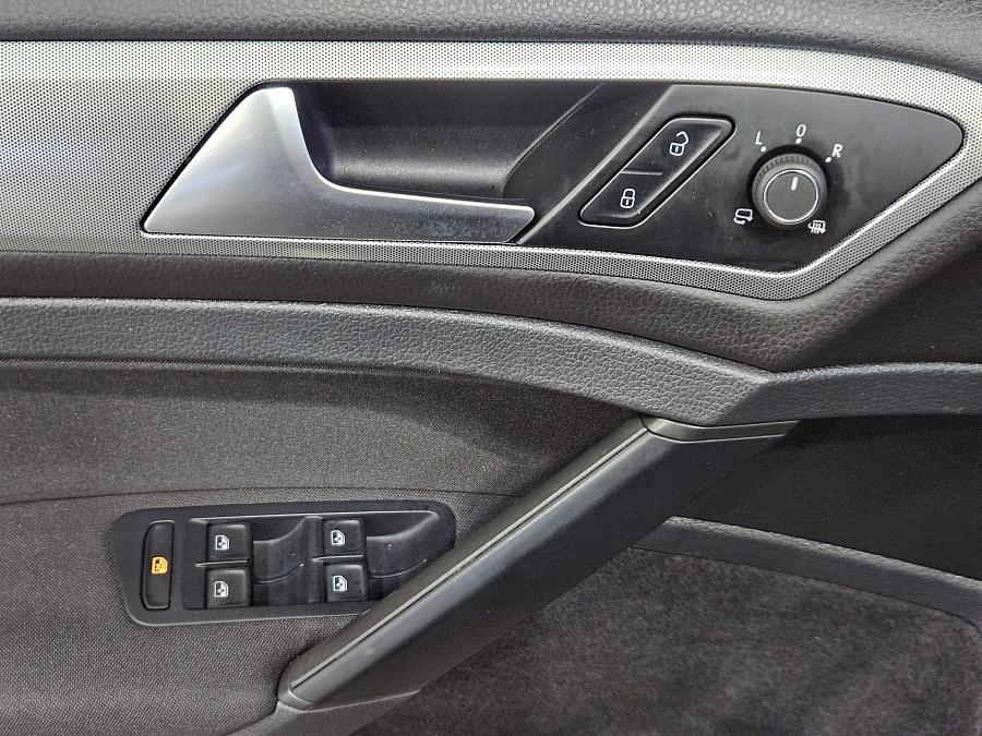 Volkswagen Golf, VII Рестайлинг 2018