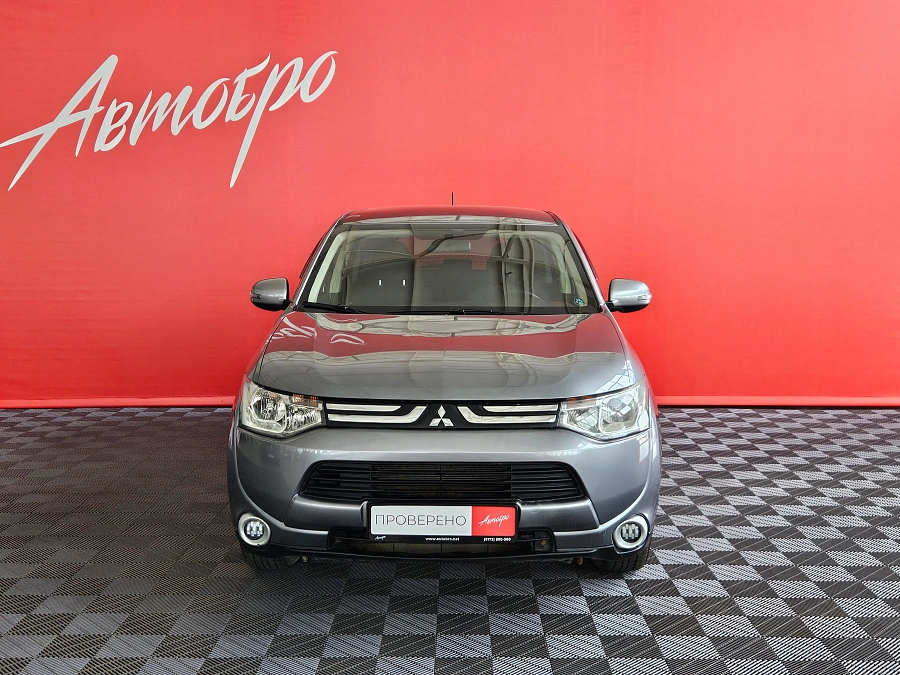 Mitsubishi Outlander, III 2013