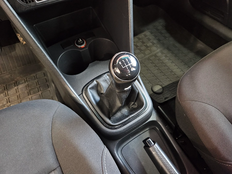 Volkswagen Polo, V Рестайлинг 2015