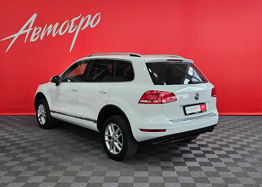 Volkswagen Touareg, II 2013