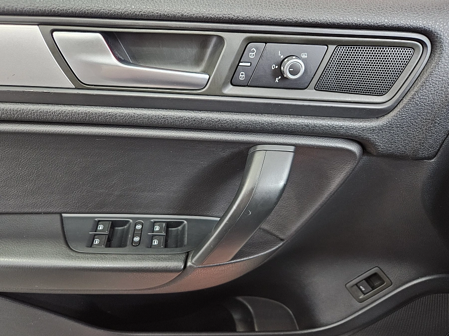 Volkswagen Touareg, II 2013