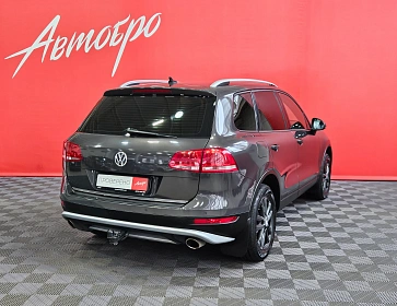 Volkswagen Touareg, II 2011