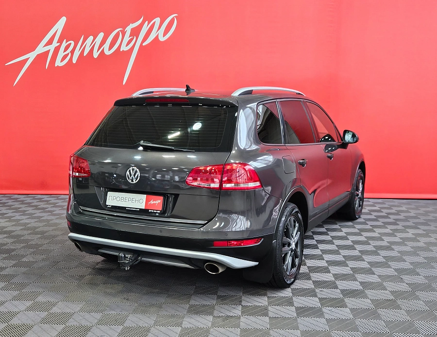Volkswagen Touareg, II 2011