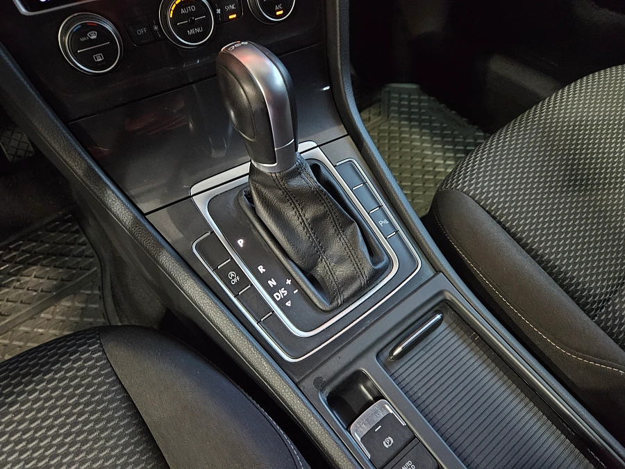 Volkswagen Golf, VII Рестайлинг 2018