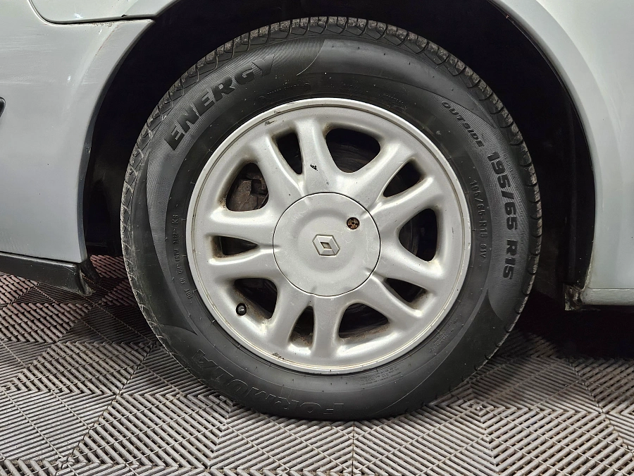 Renault Laguna, II 2001