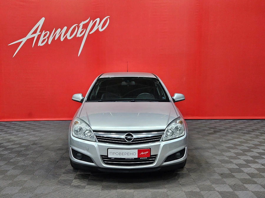 Opel Astra, H Рестайлинг 2011