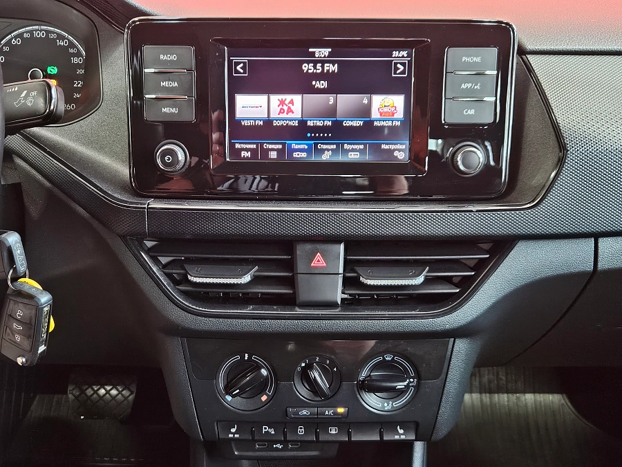 Volkswagen Polo, VI 2021