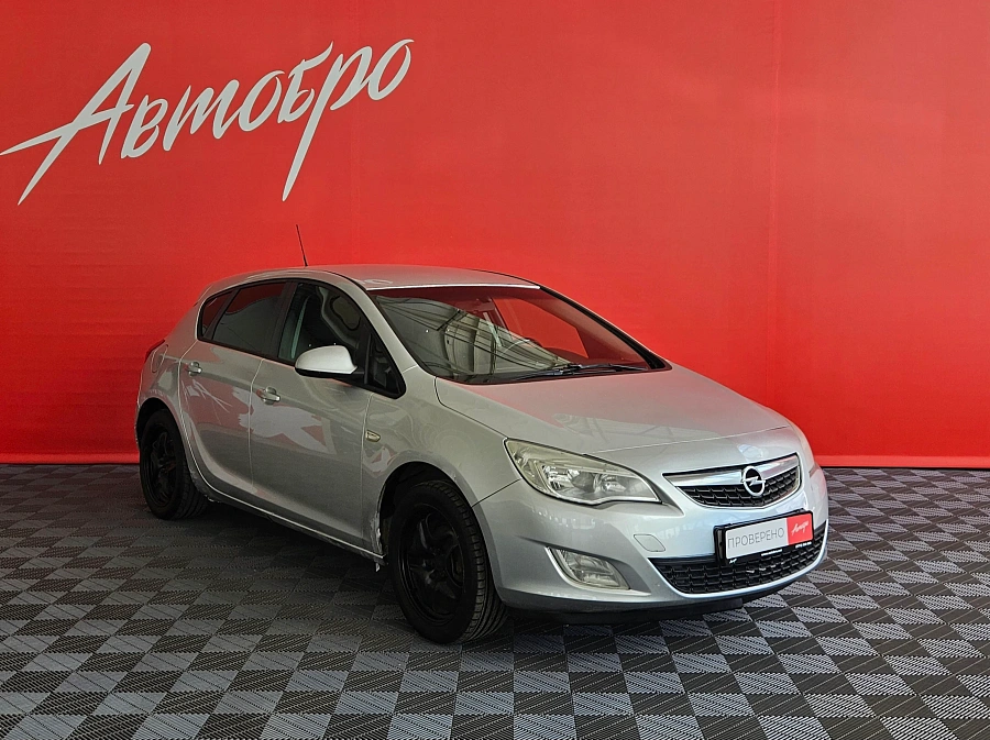 Opel Astra, J 2010