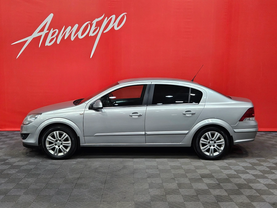 Opel Astra, H Рестайлинг 2011