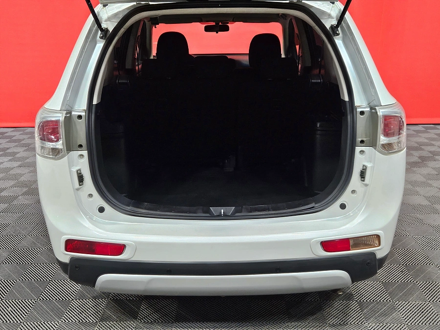 Mitsubishi Outlander, III 2014