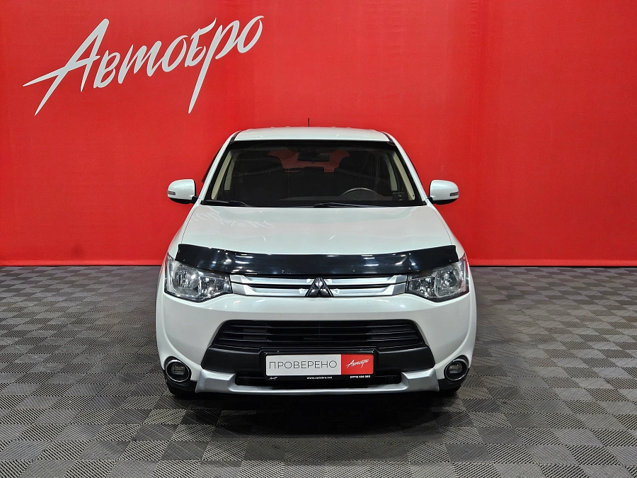 Mitsubishi Outlander, III 2014
