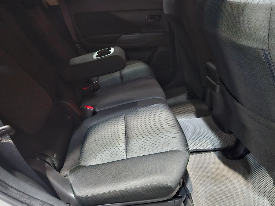 Mitsubishi Outlander, III 2014