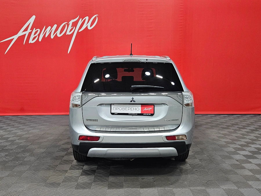 Mitsubishi Outlander, III Рестайлинг 2014