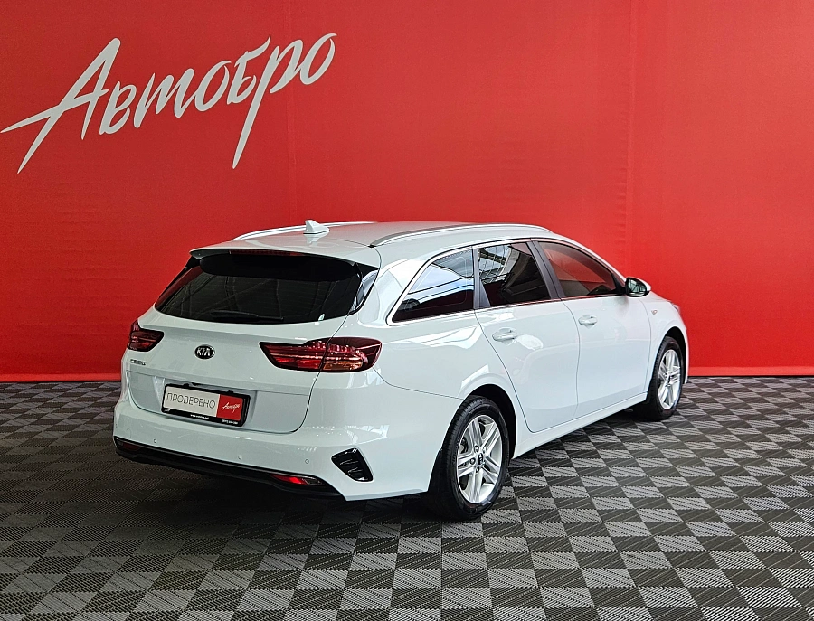 Kia Ceed, III 2021