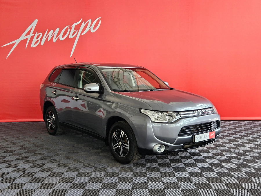 Mitsubishi Outlander, III 2013