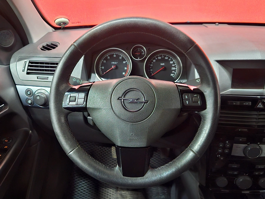 Opel Astra, H Рестайлинг 2011