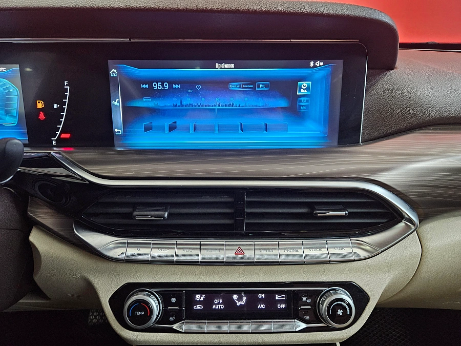 FAW Bestune T77, I 2022