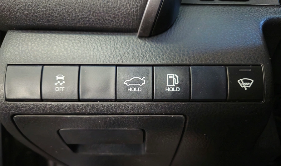 Toyota Camry, VIII (XV70) 2019