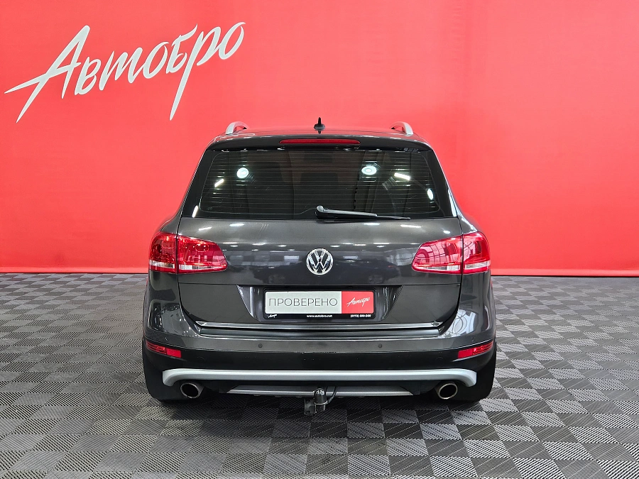 Volkswagen Touareg, II 2011