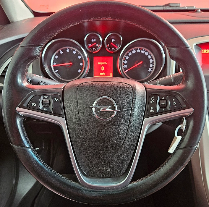 Opel Astra, J 2010