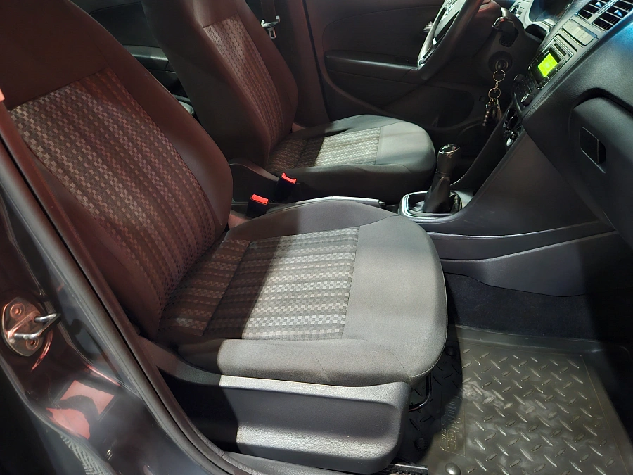 Volkswagen Polo, V Рестайлинг 2015